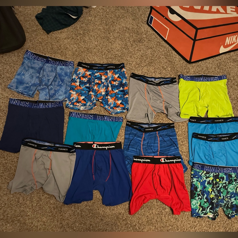 Hanes Boys' 10 pair + 6 XTemp Boxer Briefs -4 regular boxer briefs Hanes XL